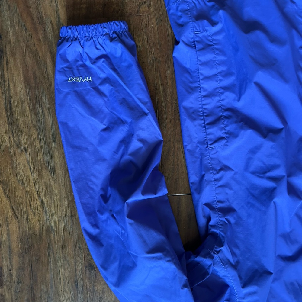 The North Face HyVent Navy Blue Raincoat Girl’s Size Large With Hood - Picture 9 of 10